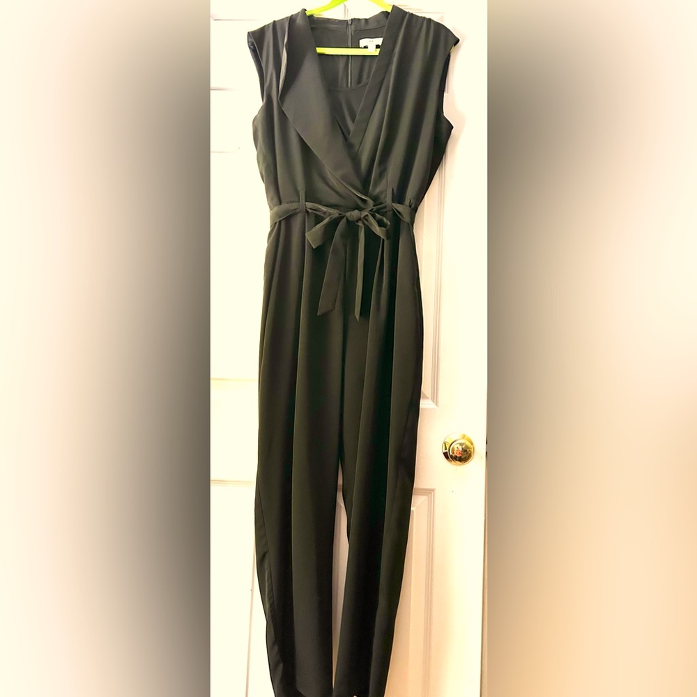 Gorgeous Halston Jumpsuit Size L